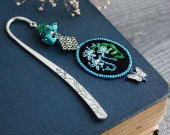 Embroidered floral forget me not bookmark for women Personalized beaded monogram initial book mark with letter Wildflower book accessory