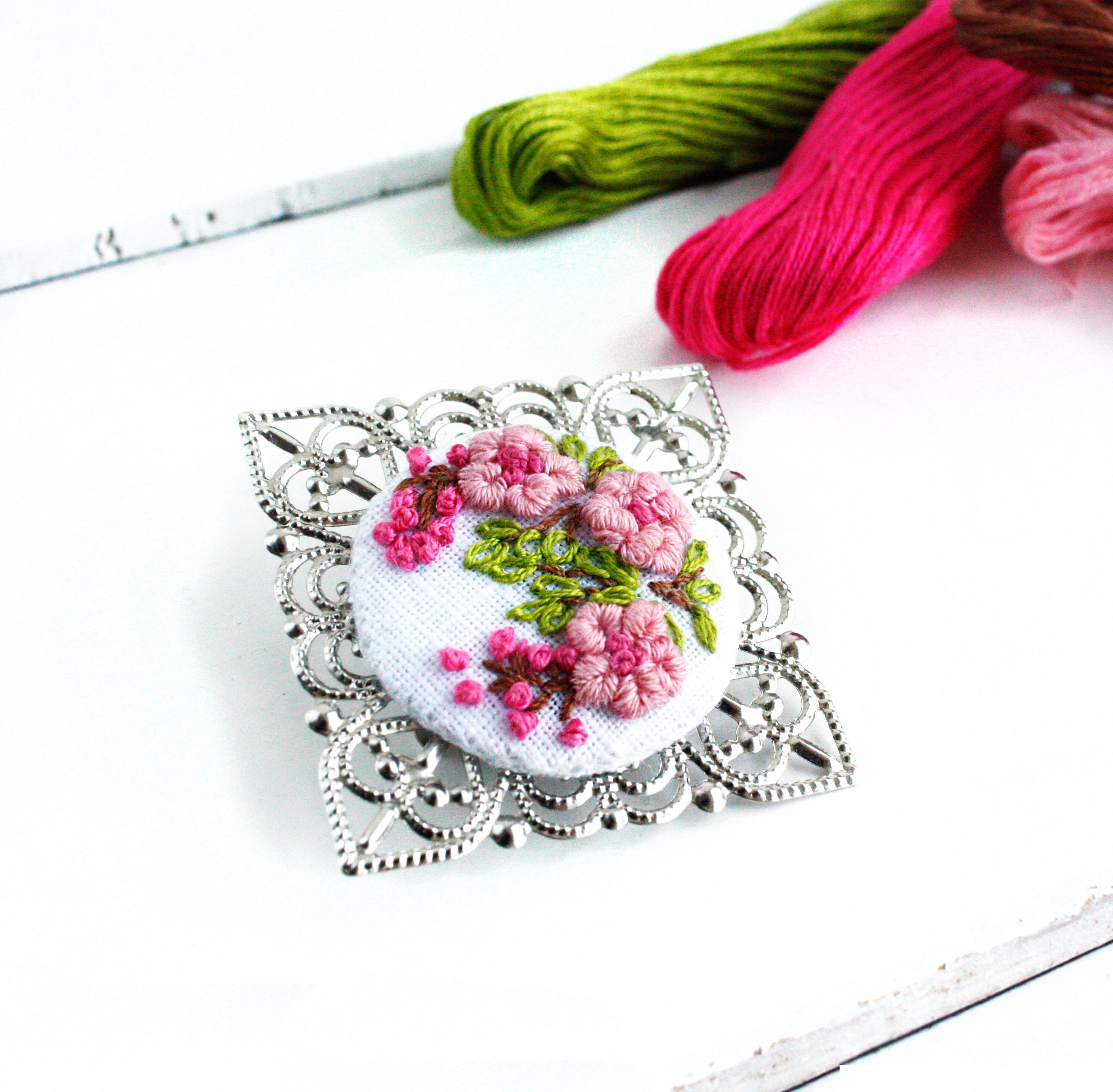 Blossom Heart Brooch Pin main image 1