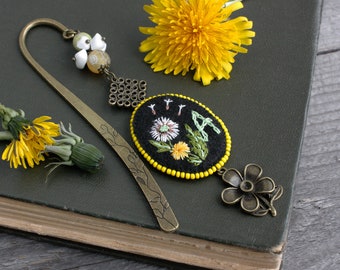 Dandelion flower bookmark with personalization Gemstone personalized bookmark for women Make a wish gifts for booklovers Floral book mark