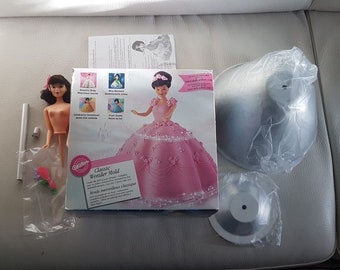 NEW Wilton Wonder 3-D Doll Cake Dress Mold Kit Pan Set in BOX