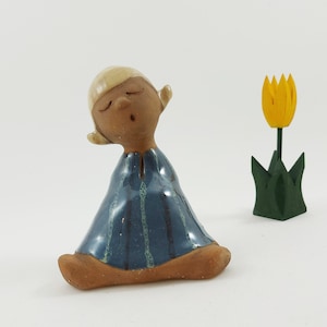 Dagny Zachrisson Little Girl Figurine / Vintage Swedish Mid Century Modern Signed Studio Pottery / Scandinavian Retro Ceramic Made in Sweden