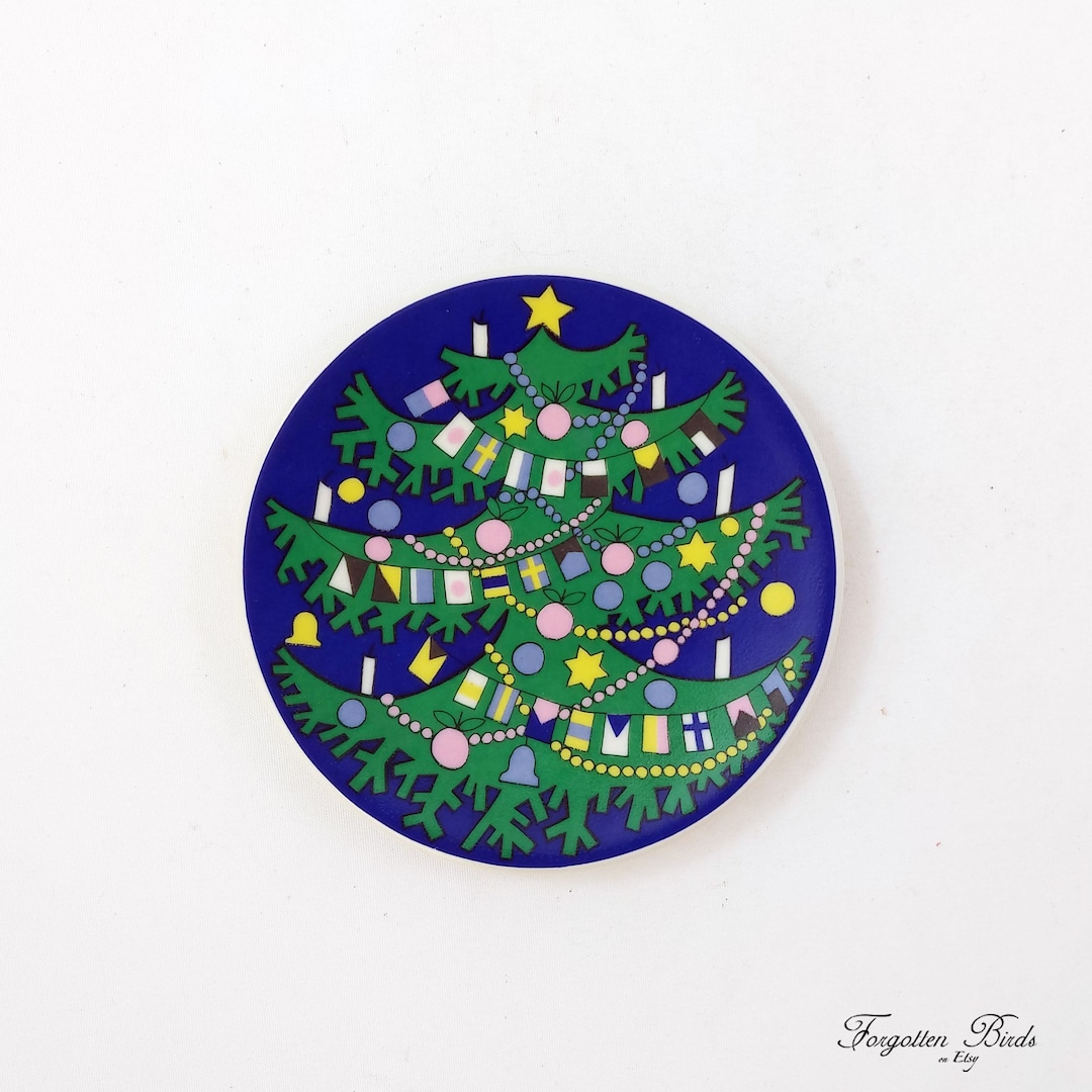 Arabia of Finland Small Plate Julkort 1979 Motiv 4 by Raija Uosikkinen