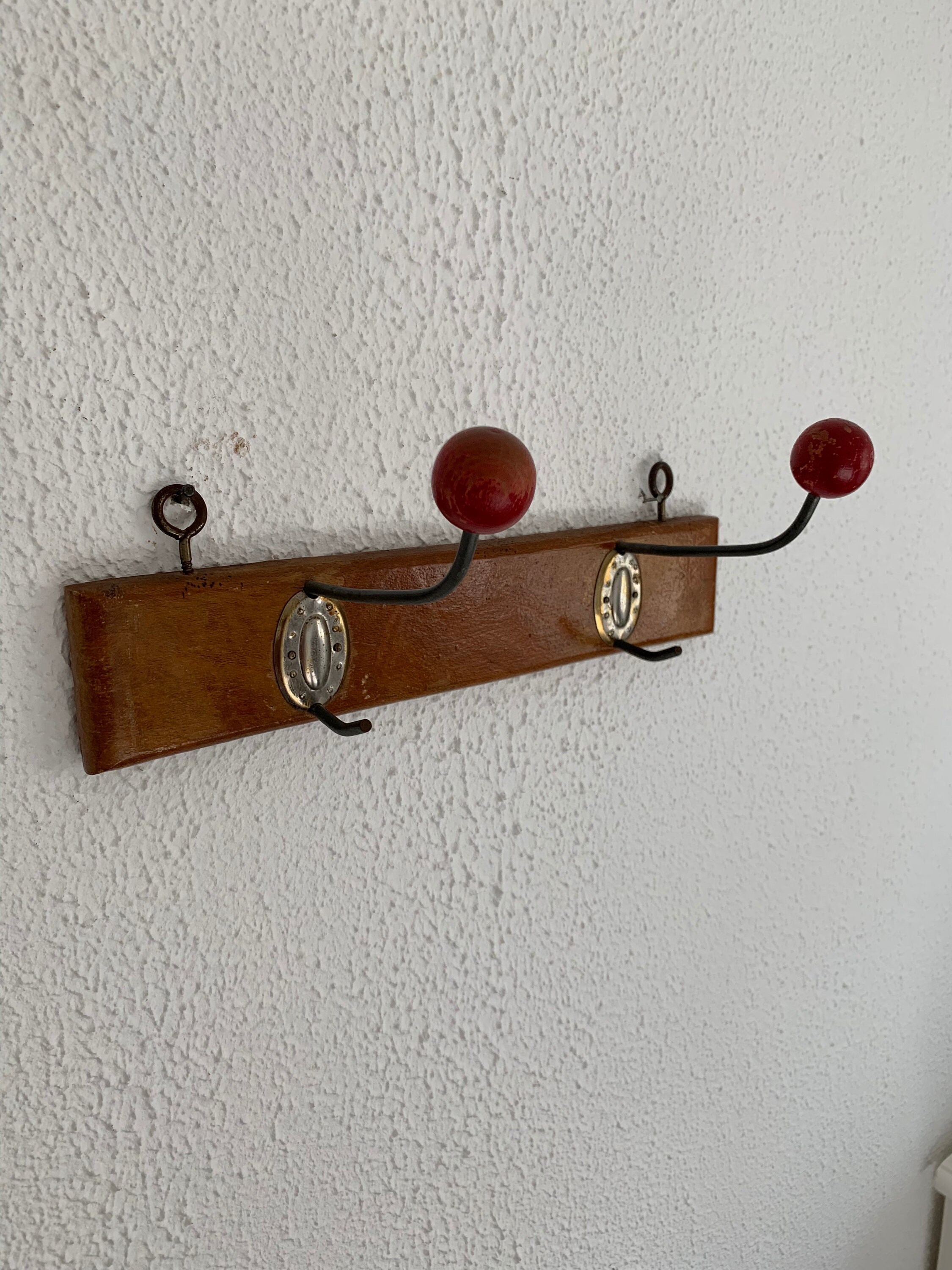 Portemanteaux Vintage 1950 2 Boules Bois Rouge - 30 cm