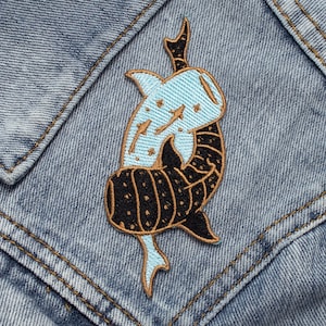 Walvishaaien opstrijkbare patch - blauw, zwart, goud - DIY, geborduurd, stoffen, zeedier, zeemeermin, vis, oceaanliefhebber
