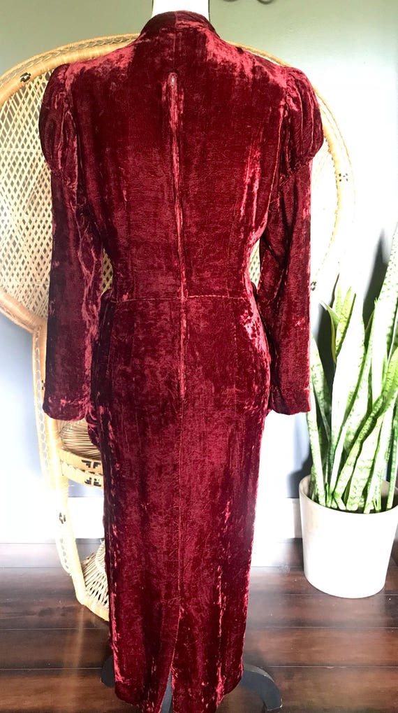 Vintage 80s Bombshell Red Crushed Velvet Wiggle D… - image 8