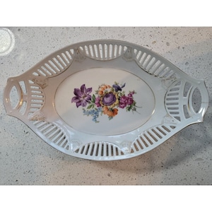 Bavaria Schumann Reticulated Hand Cut Oval Serving Dish Bowl Gold Trim 12&quot;x8&quot;