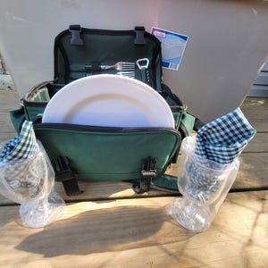 Sac de pique-nique pour 2 couverts en plastique isotherme verres assiettes vin