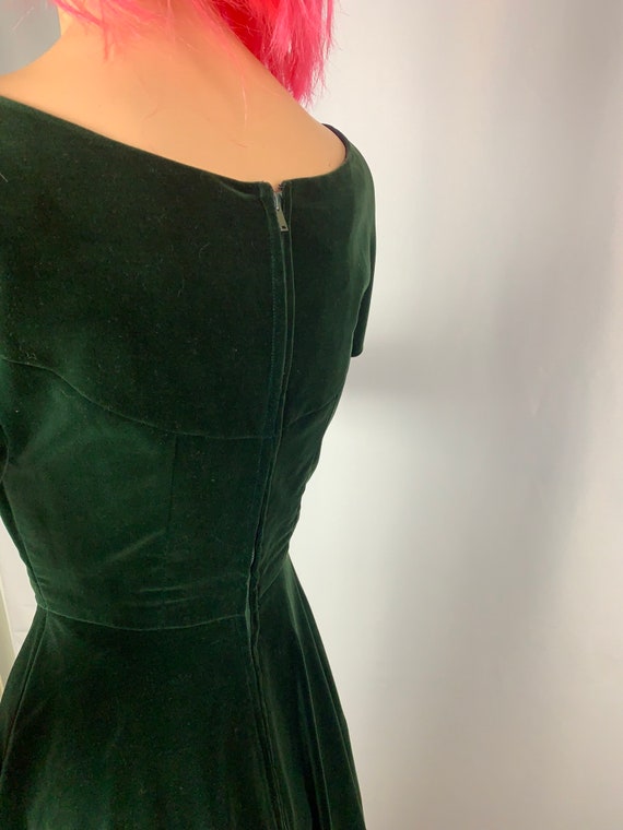 Emerald Green Velvet Cocktail Dress - image 3