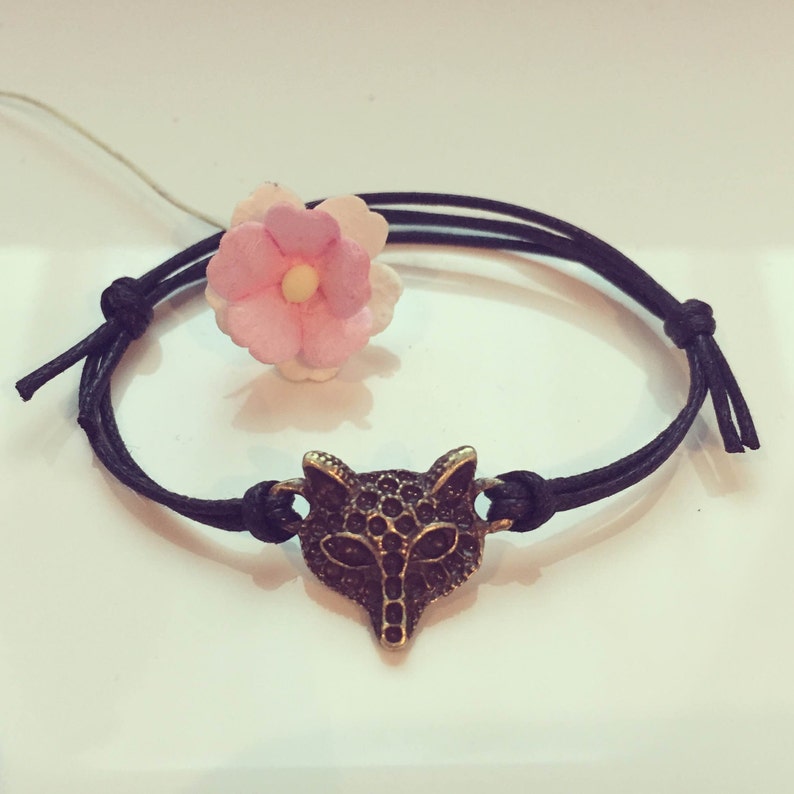 intelligence wisdom forest fertility stealth Fox bracelet in black clever suppleness