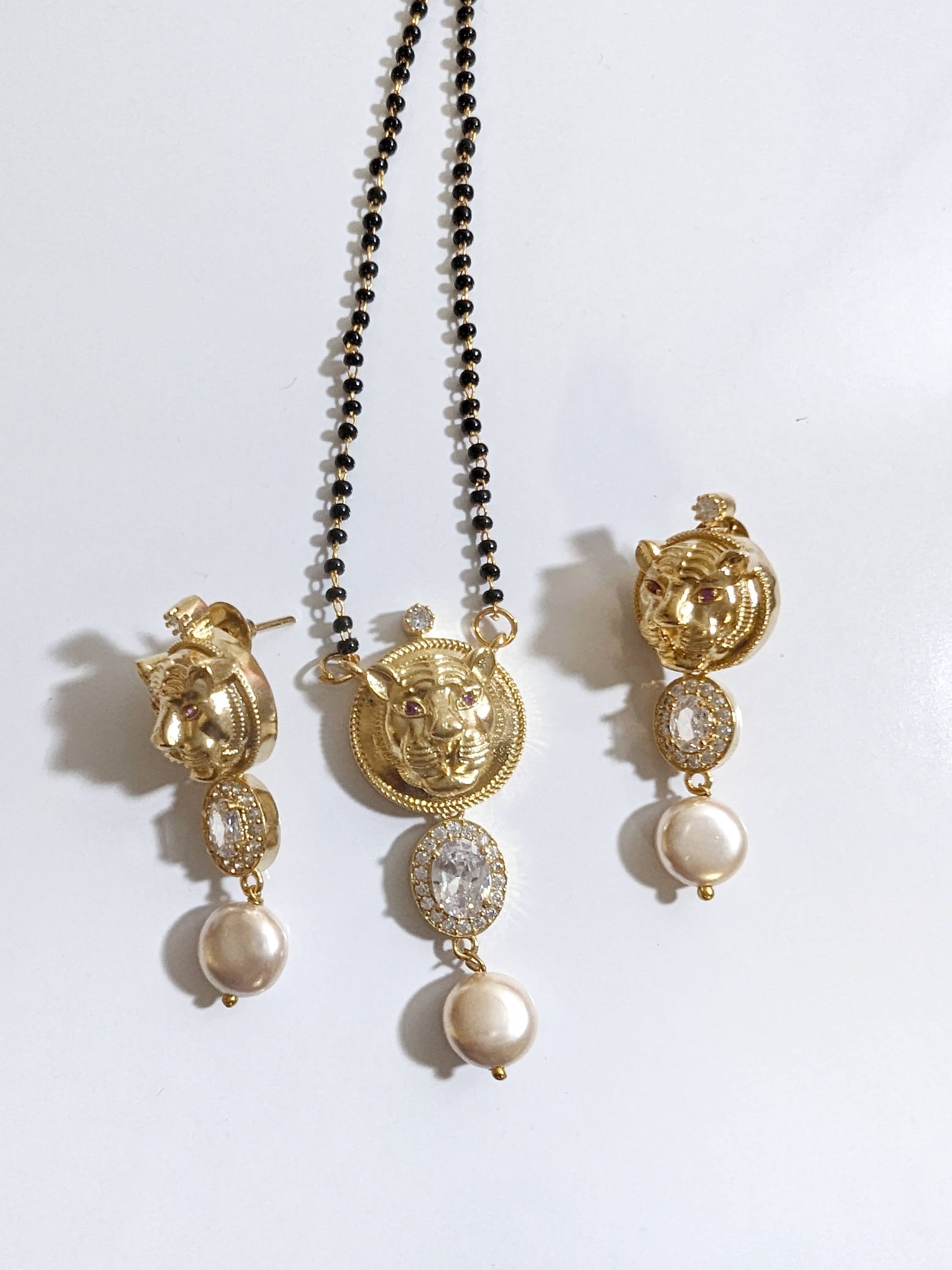 Sabyasachi mangalsutra buy discount