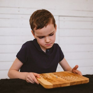 Relaxing board game: Finger labyrinth. image 4