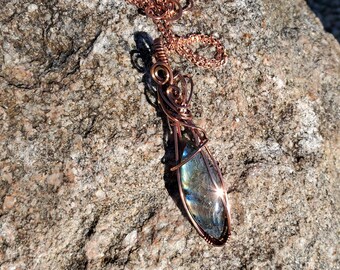 Handcrafted Copper Labradorite Pendant Necklace: Bohemian Gemstone Jewelry