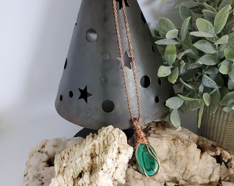 A Copper Wrapped Malachite Pendant Necklace, Bohemian Fashion,