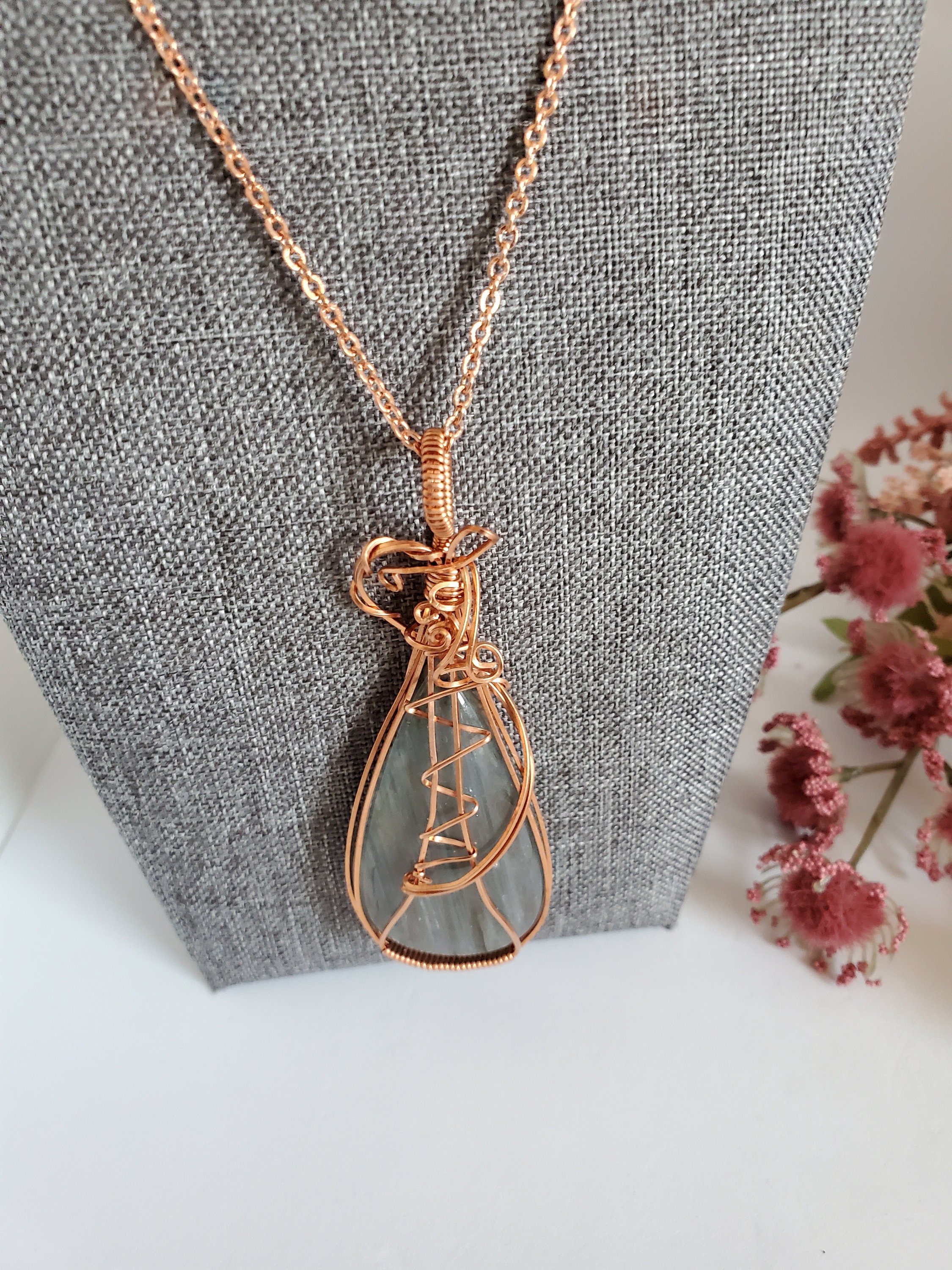 A Copper Wrapped Labradorite Pendant Necklace Flash Jewelry | Etsy