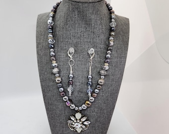 Beaded Pendant Necklace and Earring Set: Elegant Silver Jewelry