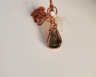 Copper Wrapped Labradorite Pendant Necklace: Iridescent Pearl Accent