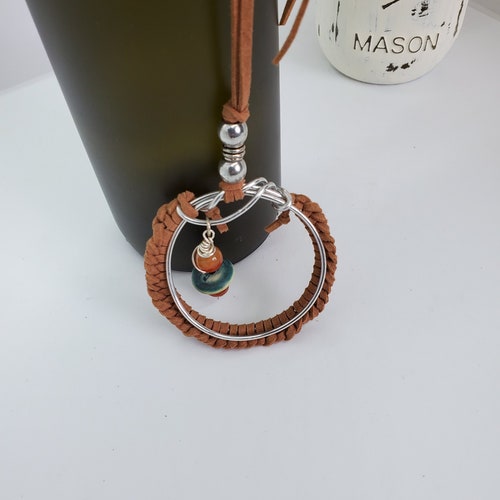 A Circle shops Faux Suede Pendant Necklace,Beaded Silver Lariat Jewelry