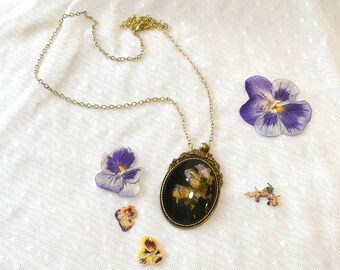 Victorian Garden: Black Violet Pressed Flower Necklace