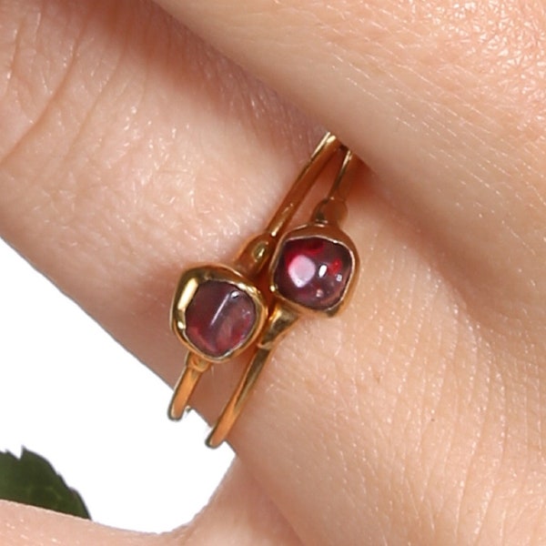 Mini Raw Garnet Ring • Gold Fill • Red Gemstone Vampire Jewelry for Fall • Witchy Halloween Ring • January Birthstone • Capricorn • 24k Dip