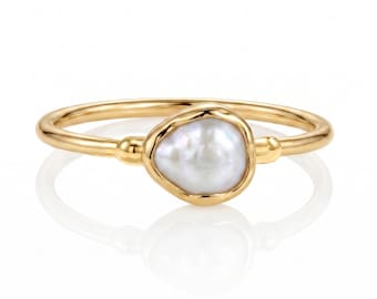 Dainty Pearl Ring - 24k Gold Filled