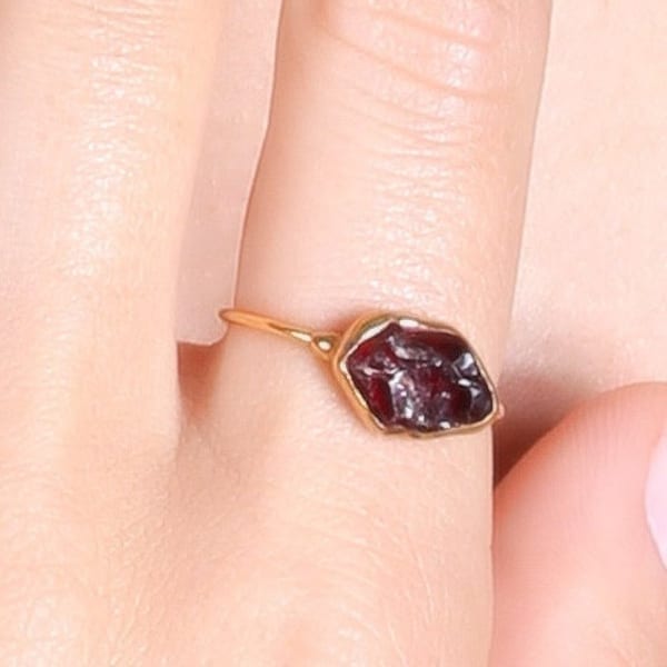 Raw Garnet Ring • Gold Fill • Red Gemstone Fall Jewelry • Witchy Vampire Ring for Halloween • January Birthstone • Capricorn Gift • Handmade