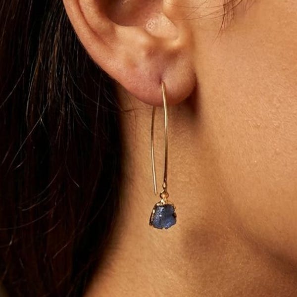 Pendientes colgantes de zafiro crudo rellenos de oro de 24 k, joyería con piedra natal de septiembre