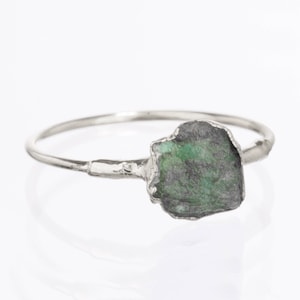 Raw Emerald Ring • Thin Silver Ring • Gold Filled • May Birthstone • Handmade Jewelry • Genuine Natural Gemstone • Best Friend Gift