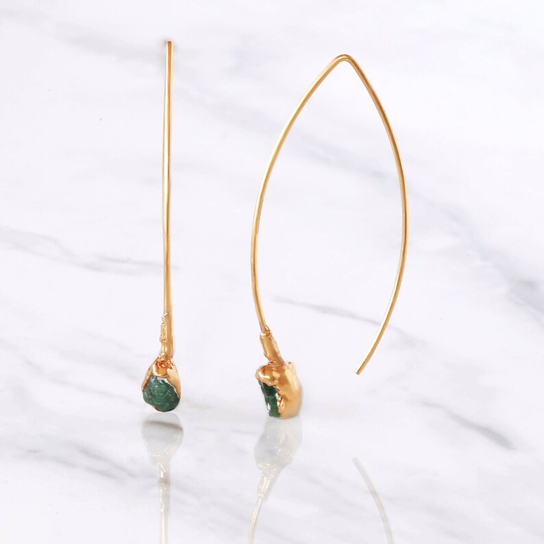 Edgy Gold Raw Emerald Earrings, Unique Gift for Her, May Birthstone, Statement Earrings, Emerald Jewelry, Dangle Earrings, Drop Earrings 