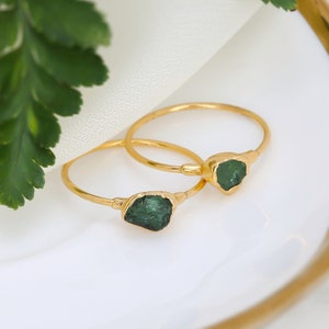 Dainty Emerald Ring • Gold Filled • Minimalist Raw Emerald Jewelry • Genuine Gemstones • Handmade Witchy Jewelry • May Birthstone • 24k Dip