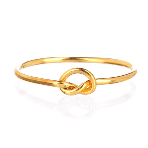 Anneau de n ud d amour unique Cadeau de Saint Valentin rempli d or jaune 14 carats Anneau de purete de promesse Anneau d anxiete Bijoux faits a la main fins et minuscules Etsy France