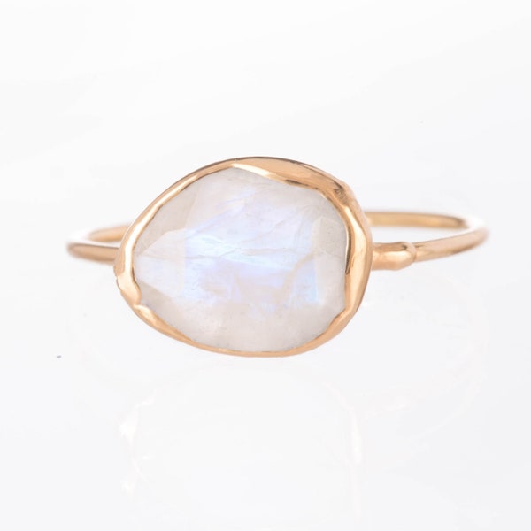 Moonstone Ring for Women • Gold Filled • Raw Gemstone Crystal Ring • Rainbow Moonstone • June Birthstone • Witchy Fall Jewelry • Boho Ring