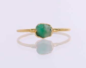 Dainty Raw Emerald Ring • Gold Filled • May Birthstone • Handmade Jewelry • Genuine Natural Gemstone • Best Friend Gift • Antique Style