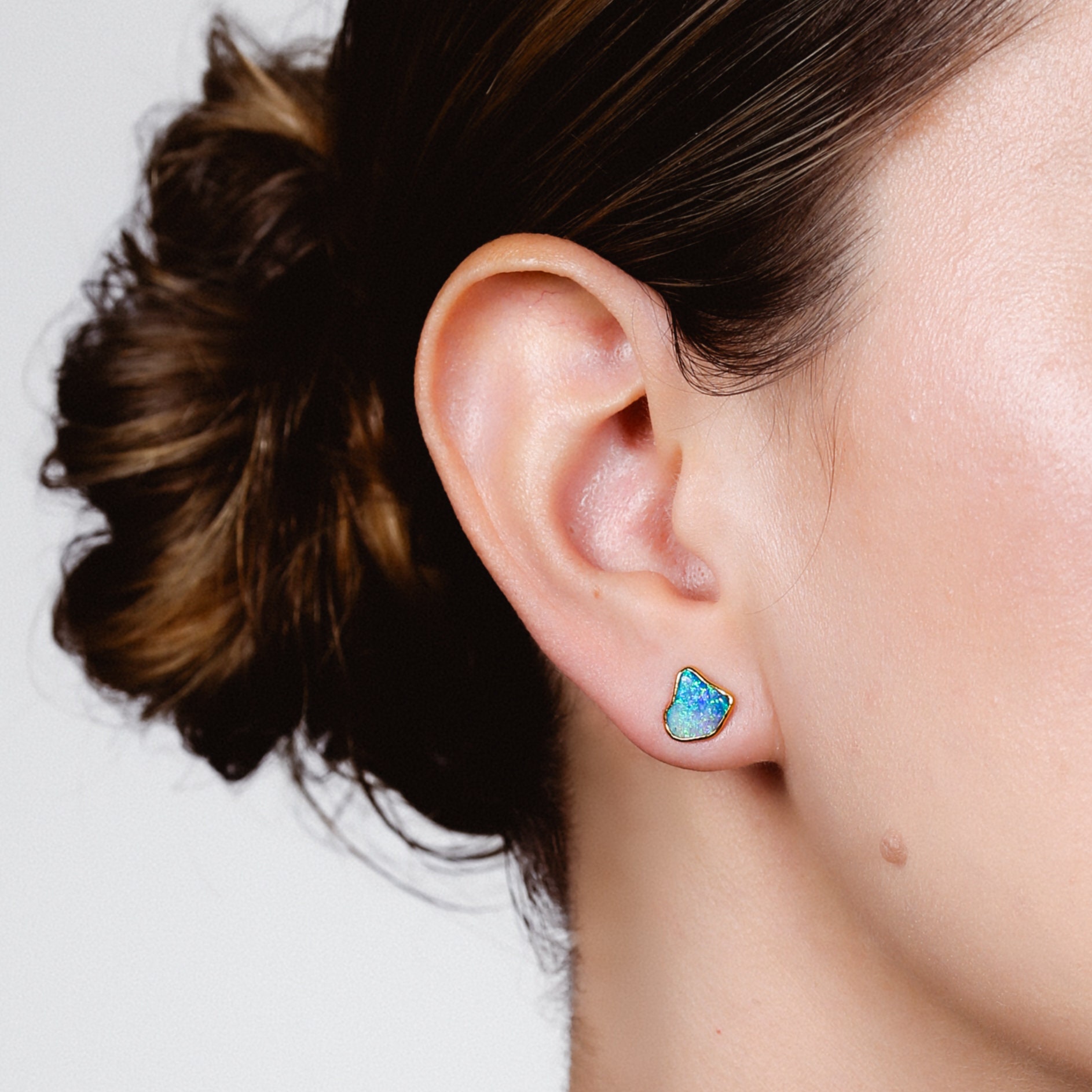 天然オパールスタッドピアス • 24Kゴールドフィルド、10月の誕生石