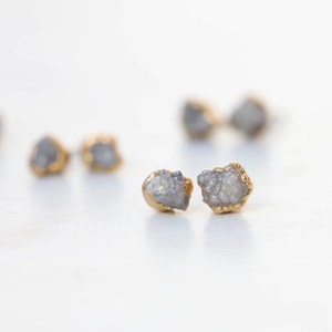 Raw Diamond Earrings, Gold Stud Earrings, Polki Diamond, Crystal Earring, Dainty Earring, Diamond Jewelry, April Birthstone, Unique Gift