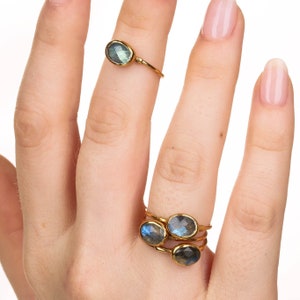 Rainbow Labradorite Ring, Gold Ring, Raw Labradorite Ring, Labradorite Jewelry, Labradorite Engagement Ring, Raw Stone Ring, Crystal Ring