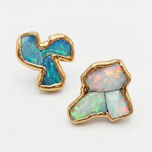 Boucles d'oreilles en grappes d'opale brute dépareillées - Or 24 carats