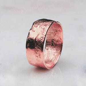 Chunky 7mm Textured Cigar Band - Unique Rustic Hammered Mens Ring - Rose Gold Filled