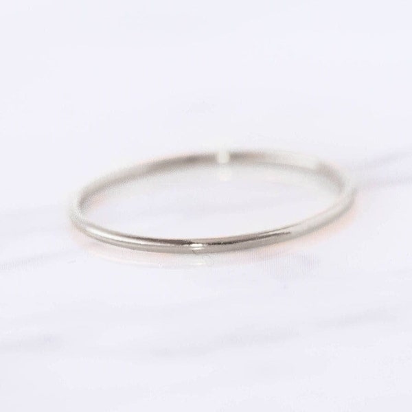 Ultra Thin Silver Stacking Ring • 1mm • Dainty Thin Silver Wedding Band • Minimalist Pinky Ring • Everyday Ring • 925 Sterling Silver