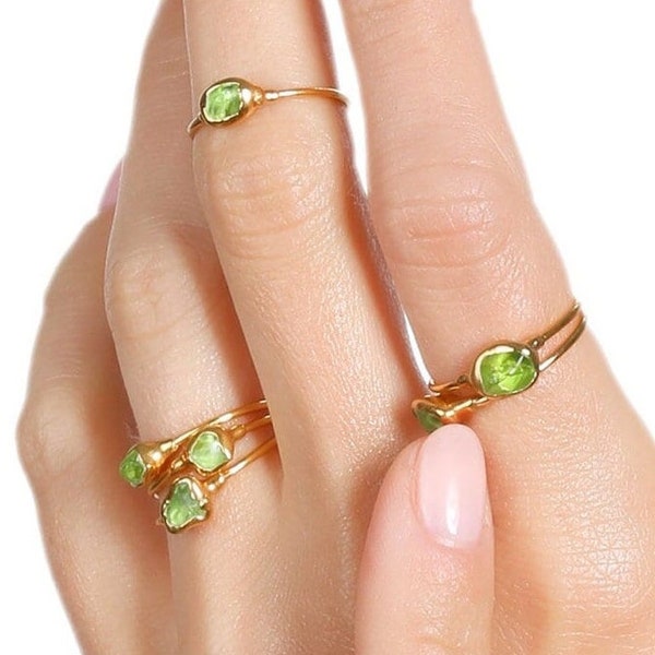 Mini Raw Peridot Ring • Gold Fill • August Birthstone • Peridot Birthstone Jewelry • Raw Stone Gemstone Ring • Dainty Green Stone • Leo Gift