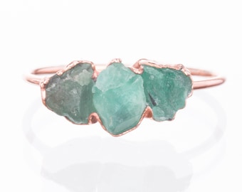 Triple Emerald Ring, Rose Gold Ring, Raw Emerald Ring, Raw Stone Ring, May Birthstone Ring, Gemstone Ring, Raw Crystal Ring, Delicate Ring