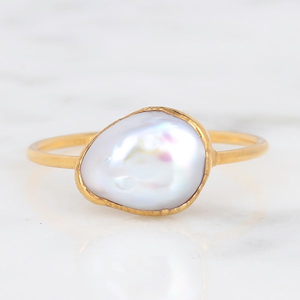 Large Raw White Pearl Ring for Women, Gold Ring, June Birthstone, Delicate Stack Ring, Dainty Ring, Minimalist Ring, Pearl Engagement Ring