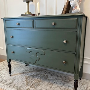 SOLD•• Antique 1920's Depression Era Dresser Chest of Drawers