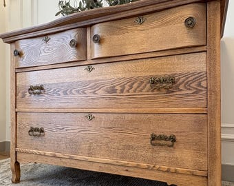 Antique Natural Finish Solid Oak Wood 4-Drawer Dresser, Chest of Drawers, Bedroom Furniture