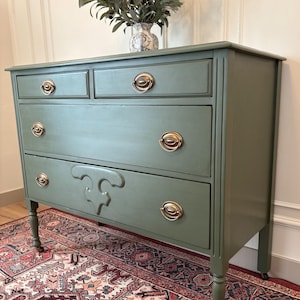 SOLD**Antique 1920's Depression Era Dresser Chest of Drawers