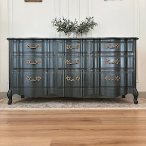 Vintage 9 Drawer French Provincial Dresser, Credenza, Bedroom Furniture
