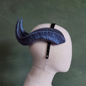 Kolsun | Large Swooped Back Horns