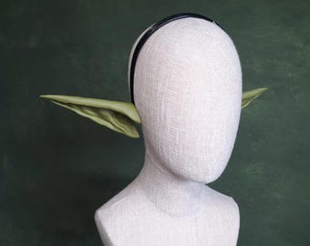 Gobbo | Plastic Goblin Ears, Medium Length