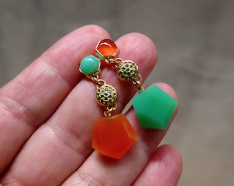 Pendientes colgantes de oro macizo de 18 quilates con gemas de colores de moda, preciosas tsavorita, crisoprasa, cornalina y calcedonia.