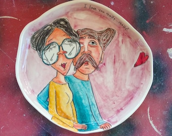 Unique ceramic plate for couples. This customizable hand painted plate is the best gift for lovers, as an anniversary or Valentine present