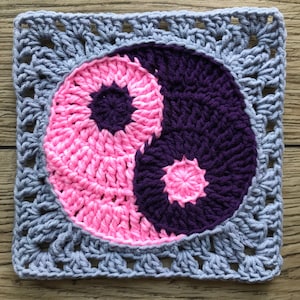 Yin Yang granny square